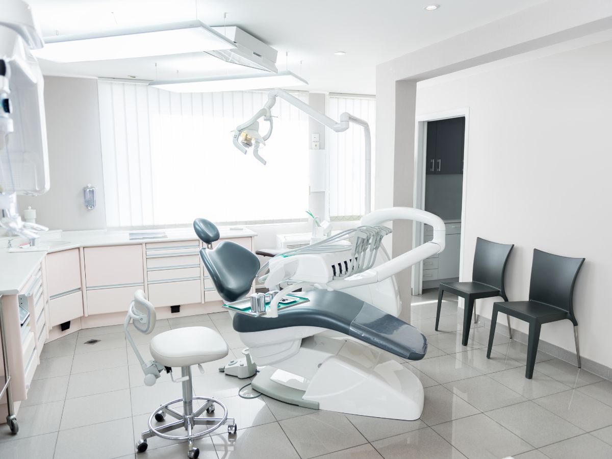 commercial cleaners broadbeach